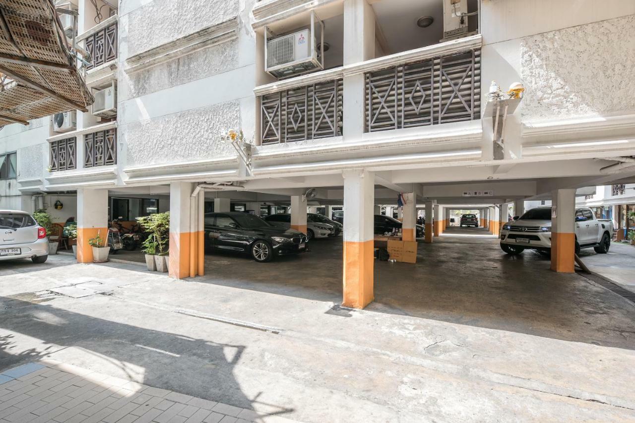 Oyo 110 Old Town Hotel Bangkok Eksteriør bilde