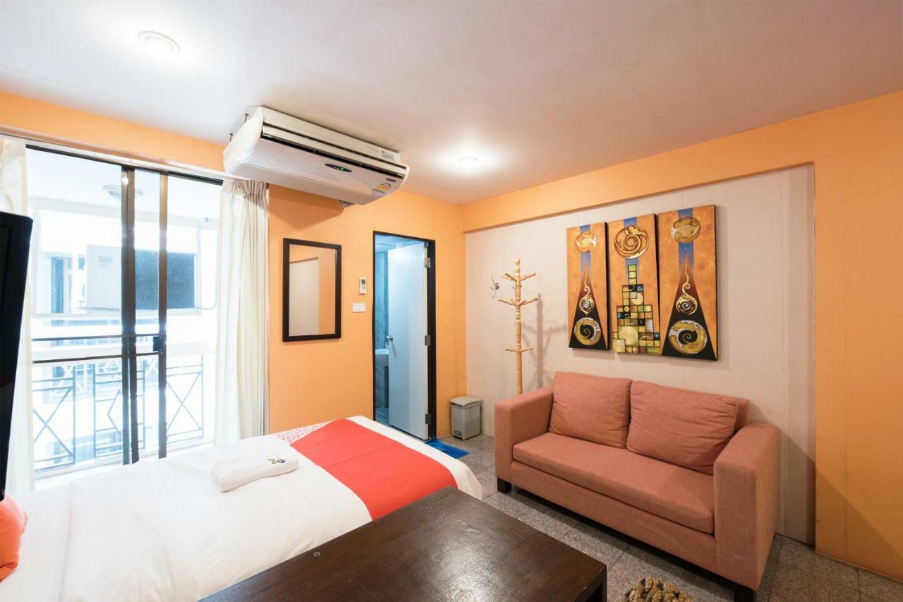 Oyo 110 Old Town Hotel Bangkok Eksteriør bilde